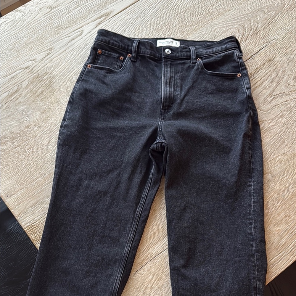 Abercrombie and fitch ankle straight ultra high rise black washed jeans